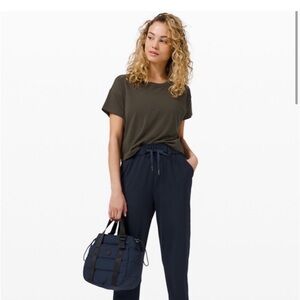 Lululemon Keep Moving 7/8 Pant Jogger Navy 4
